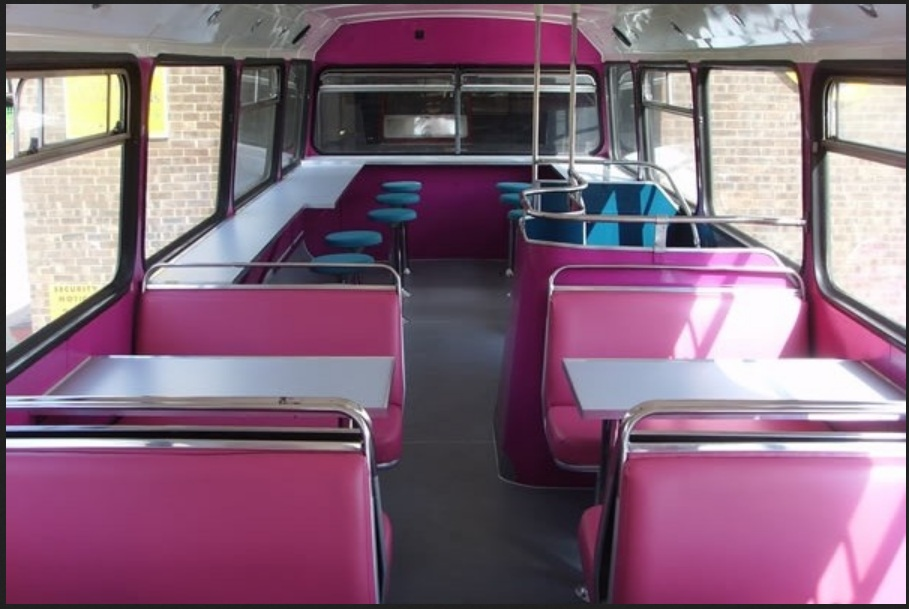 Ônibus do Projeto Fênix